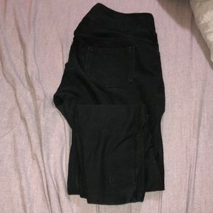 Black pocket leggings